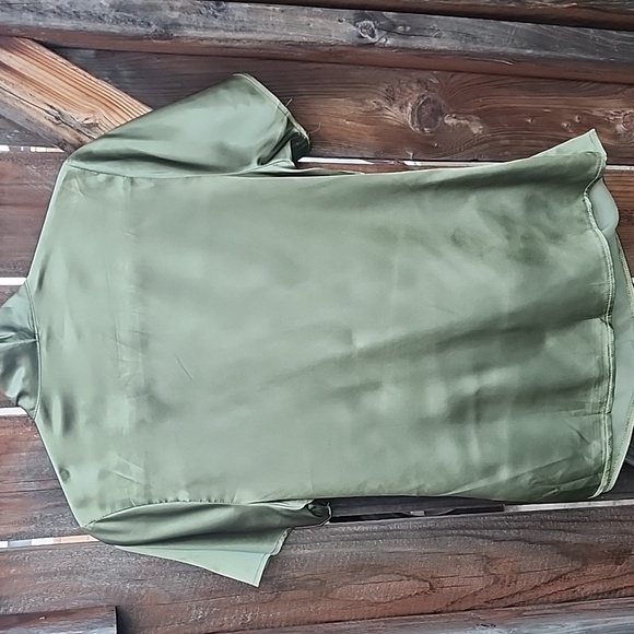 Lyaner Women's Satin Wrap V Neck Short Sleeve Blouse, Sz. Medium - Picture 4 of 8